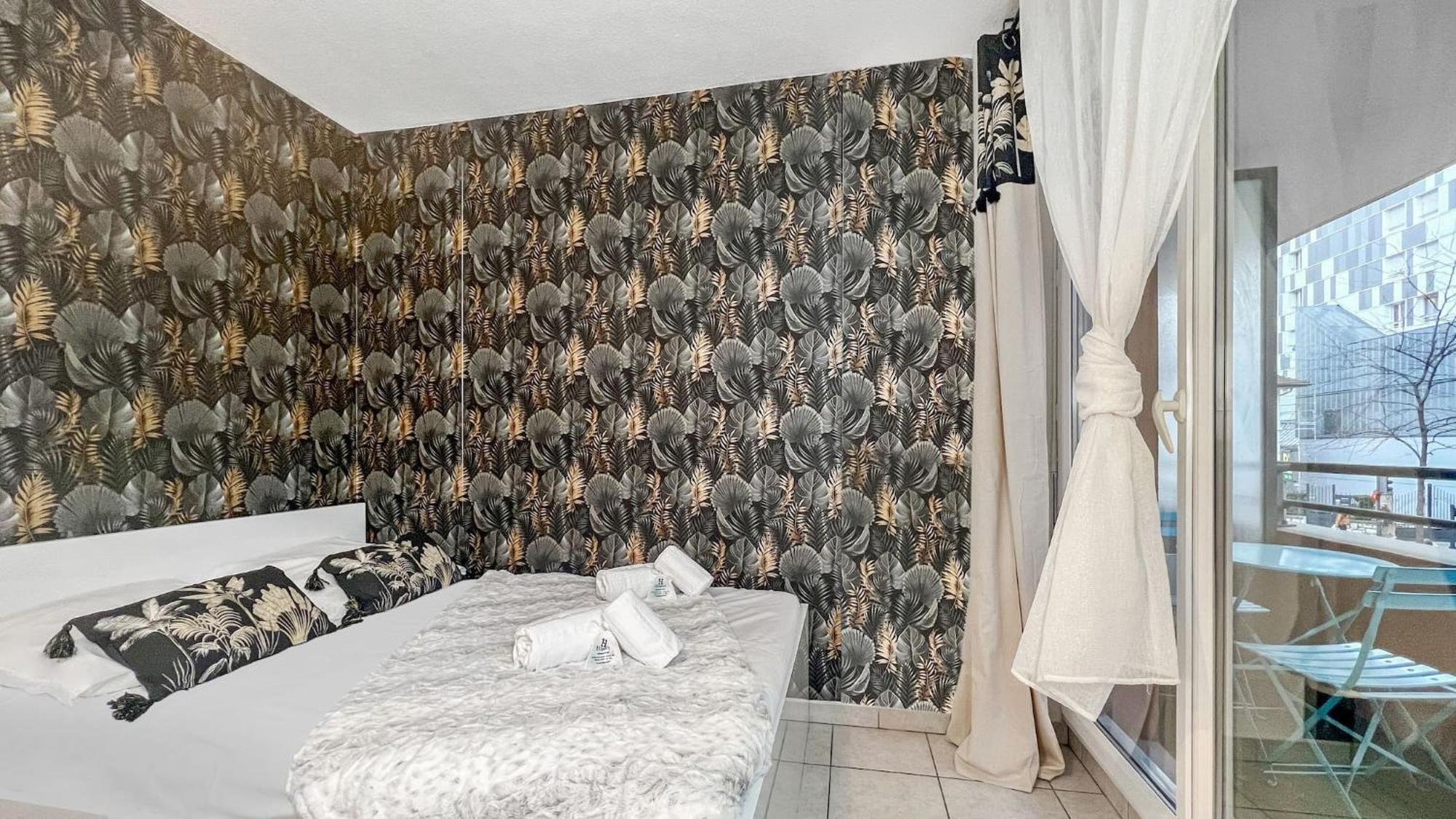 Homey Wild - Proche Gare Et Tram - Proche Centre - Balcon Prive - Parking Prive - Wifi Gratuit Annemasse Ngoại thất bức ảnh